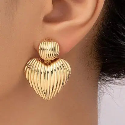 Dangling Ribbed Heart Earrings - X2511